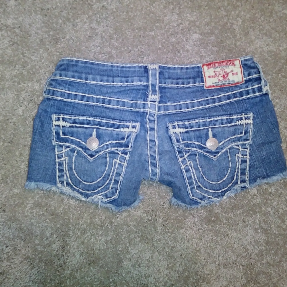 EUC True Religion Joey Cut Off Super T Shorts 25
